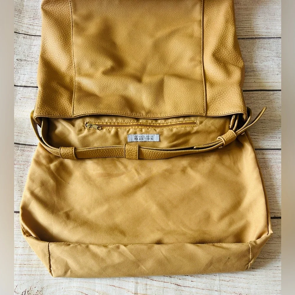 Kenneth Cole Reaction Women’s Tan Logo Zipper One Strap Shoulder Bag